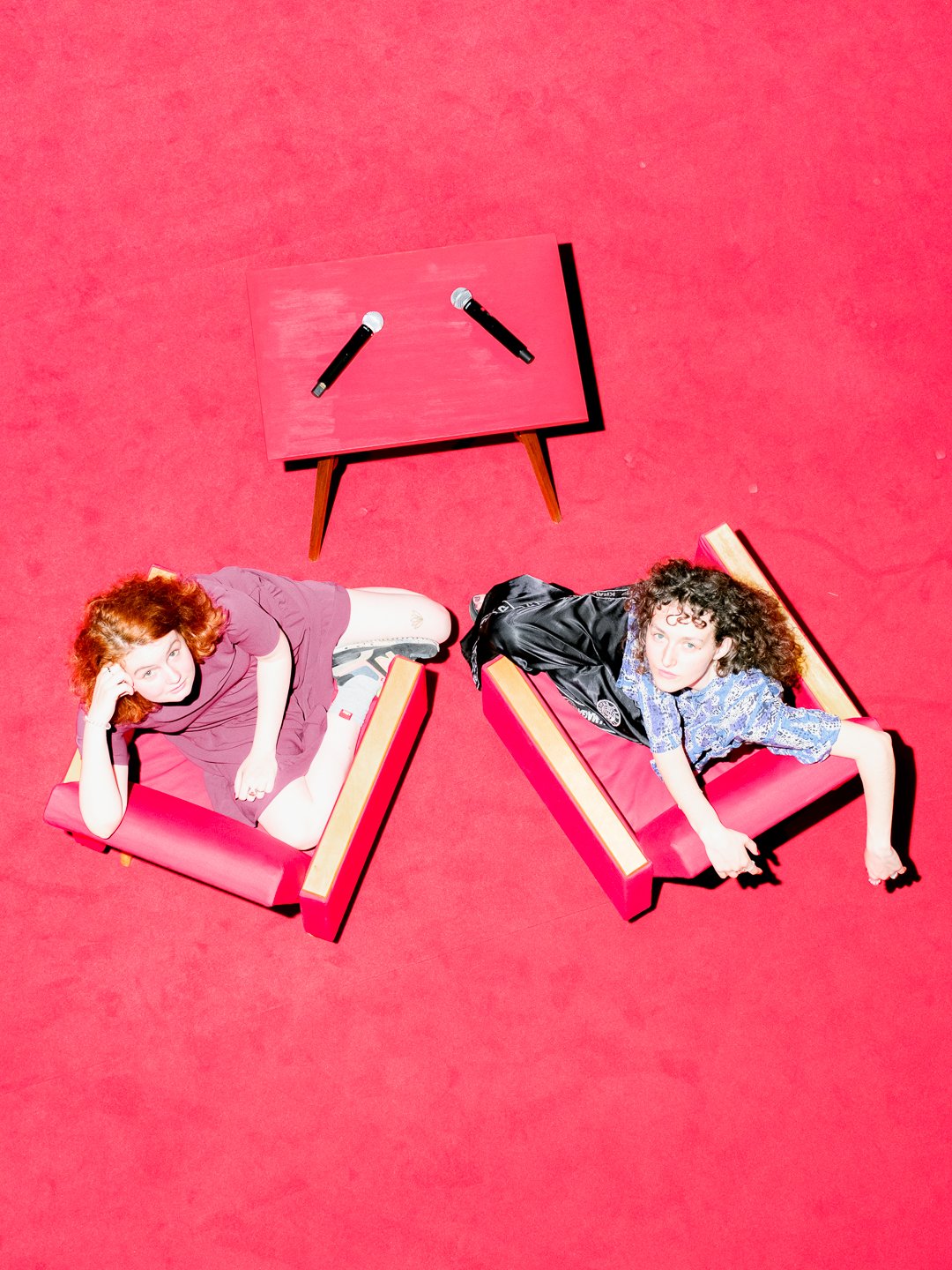 Debata pro loutky: Je země plochá?